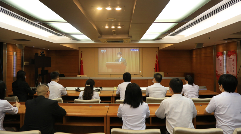 图9-市殡葬中心团支部观看直播.jpg