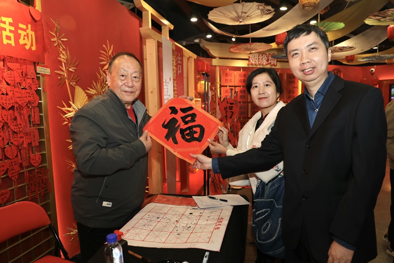新春福联作品深受新人喜爱.jpg